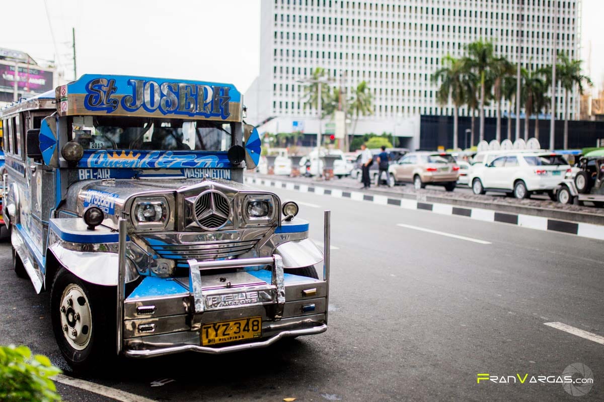 Los famosos Jeepneys de Manila. El transporte local.