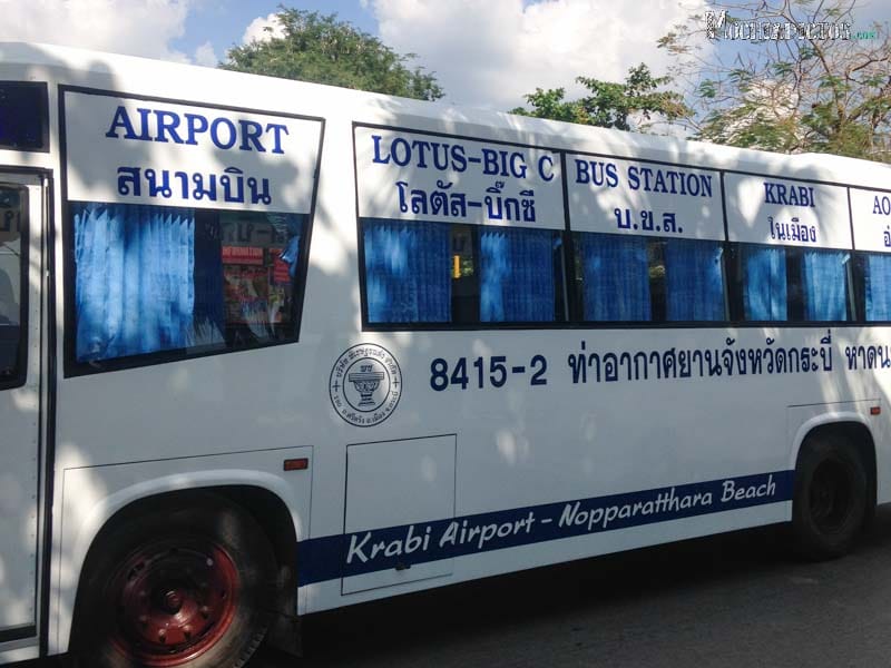 Autobis que va y viene del aeropuerto de Krabi a Ao Nang