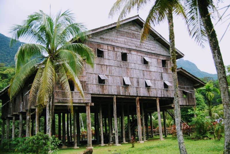 Sarawak Borneo con niños