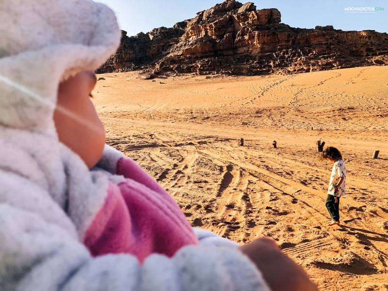 Wadi Rum Jordania con bebé