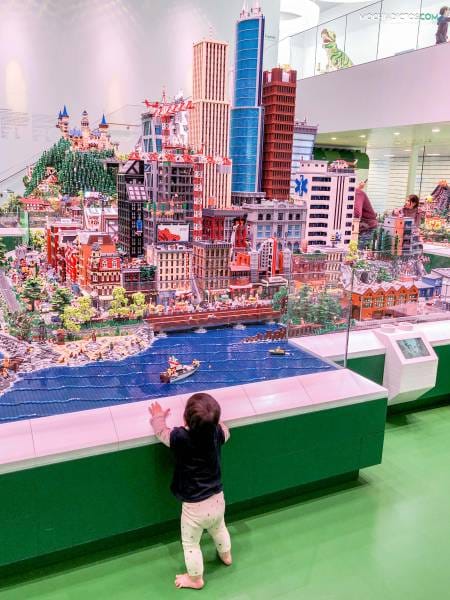Lego House con bebé