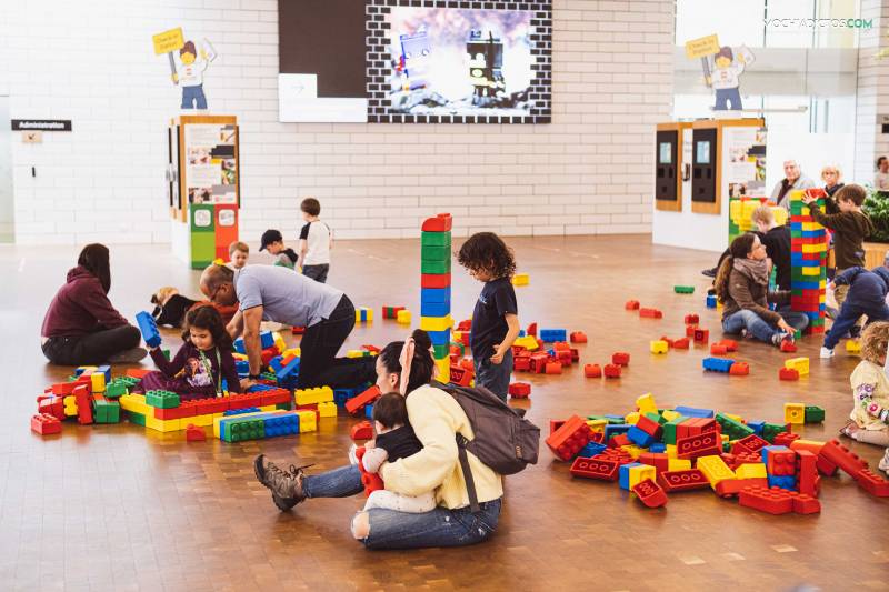 lego house con niño y bebé consejos