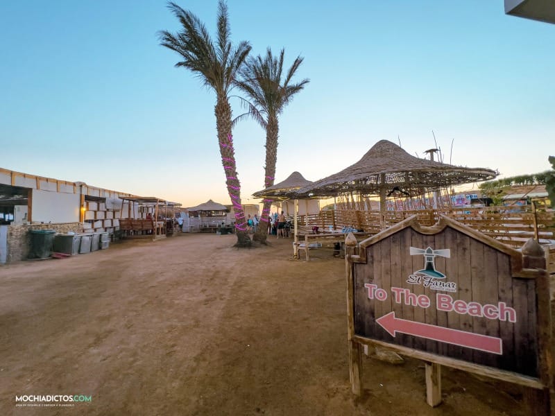 Entrada a la playa de El Fanar