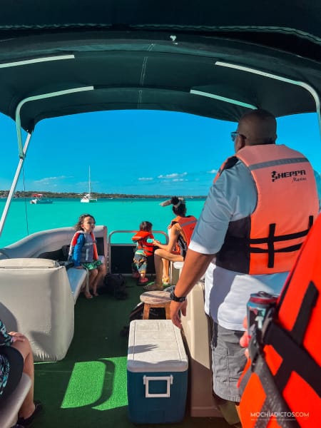 en el barco excursion bacalar