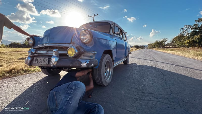 Coches antiguos en excursión a cayo jutias