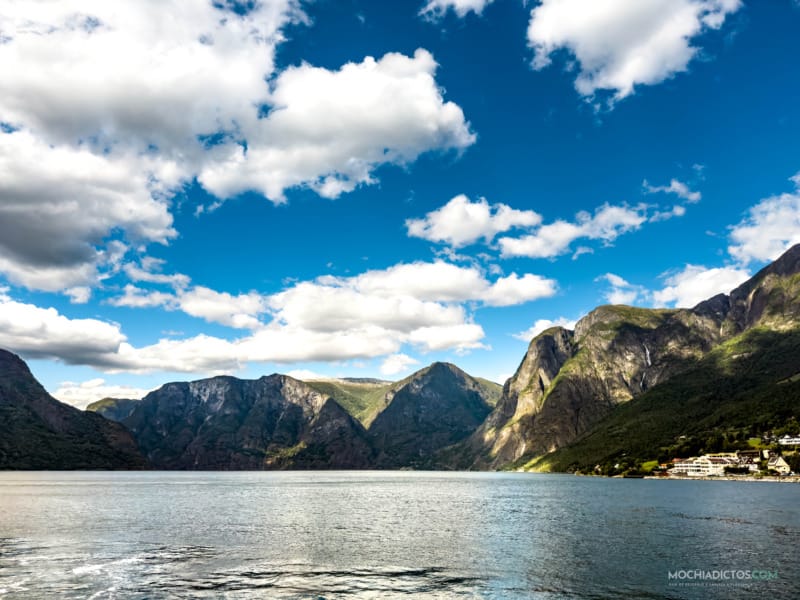 fiordo de los sueños en ferry desde Flam