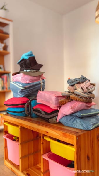 como organizar la mochila para viajar con niños y bebe