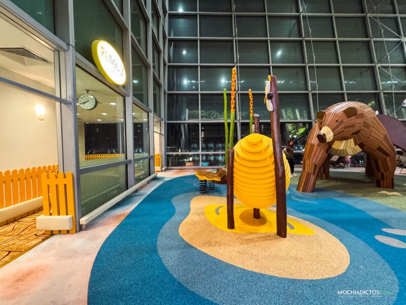 escala en singapur con niños