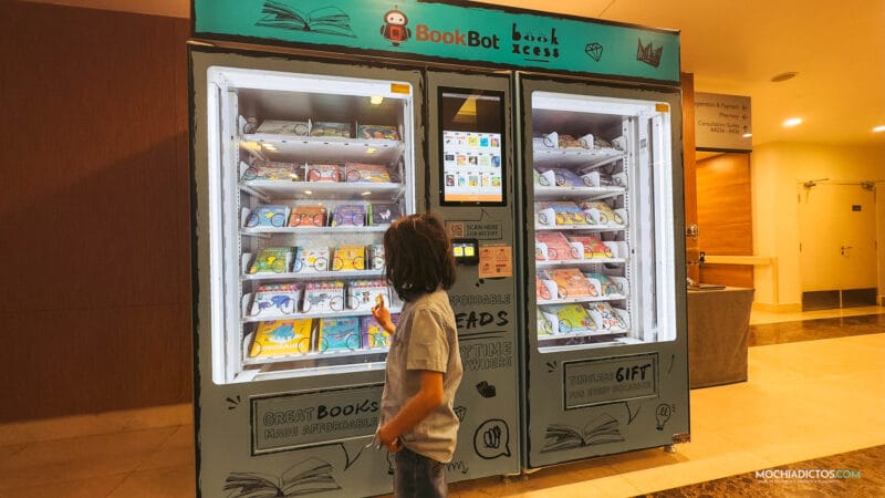 Maquina expendedora de libros en Hospital en Kuala Lumpur