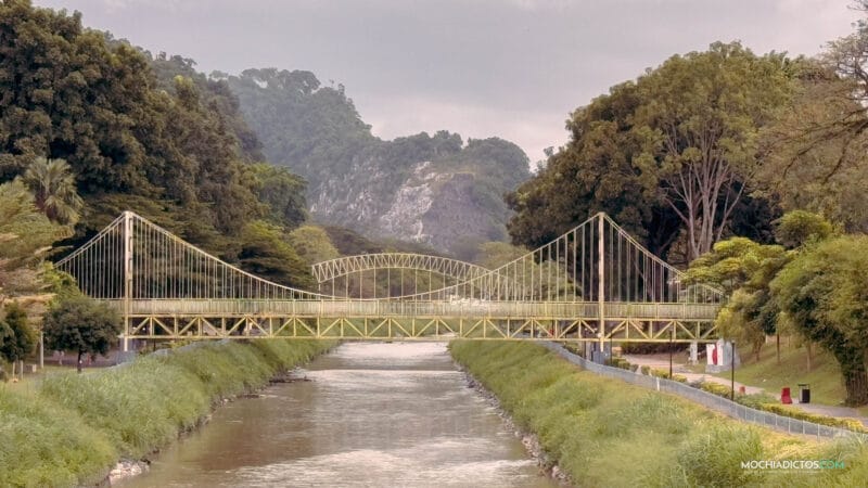 Paseo maritimo por el kinta river