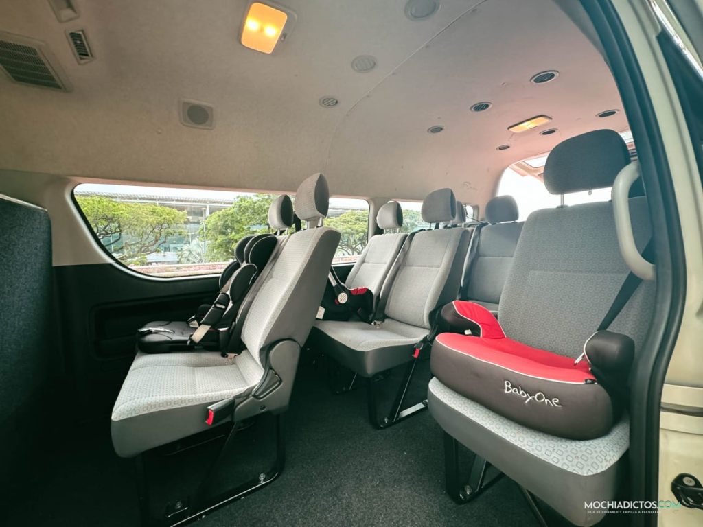Coche que Iati nos puso para llevarnos al aeropuerto