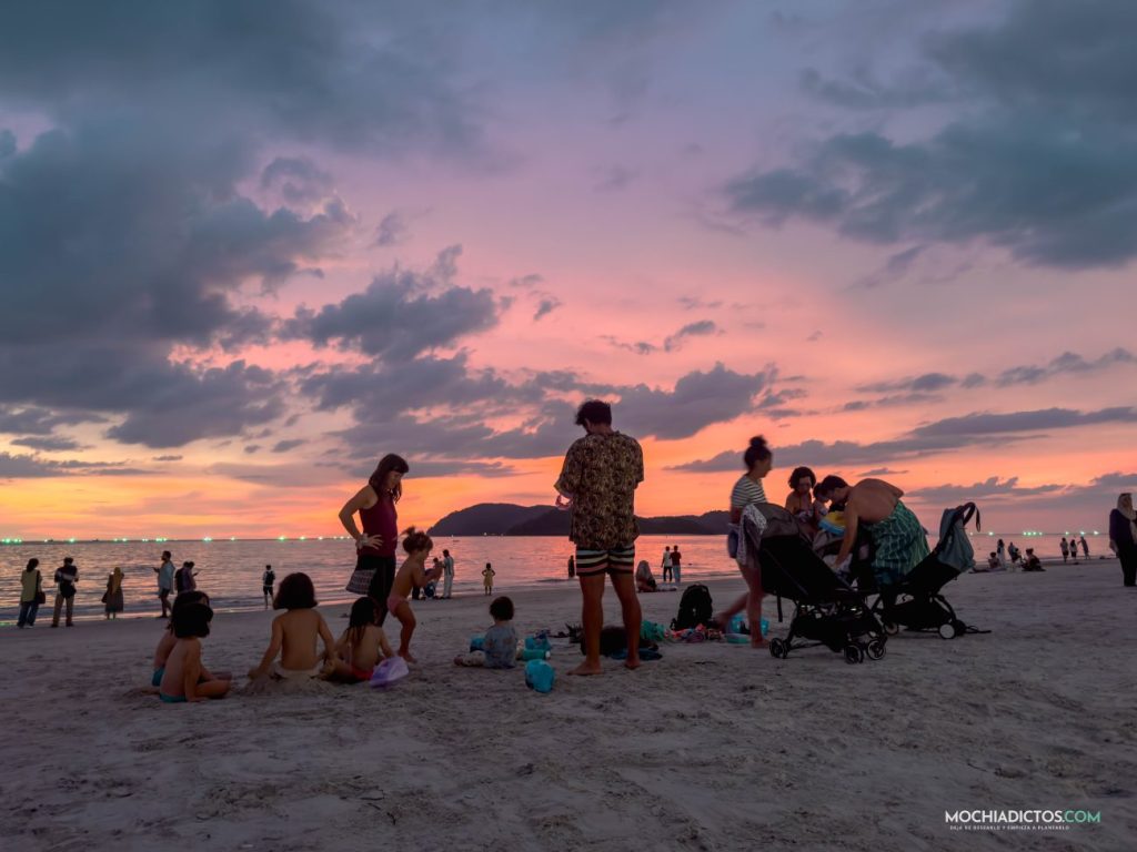 Atardecer en Langkawi con niños