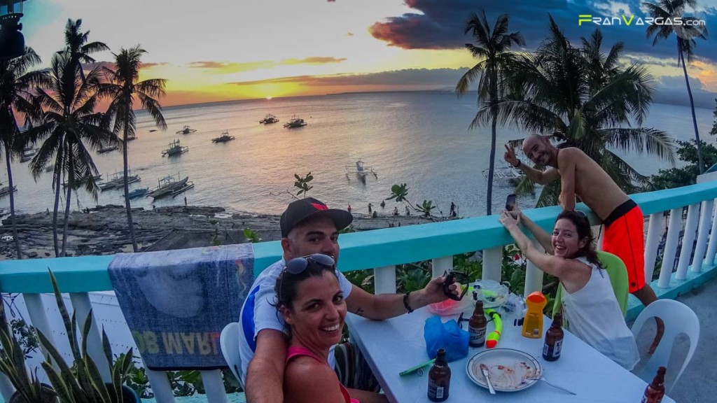 Nadando con Tortugas en Apo Island, Filipinas | Mochiadictos - Blog de