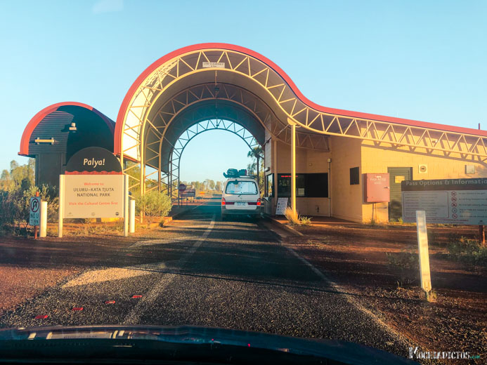 Consejos para viajar a Uluru, Ayers Rock, Australia. www.mochiadictos.com