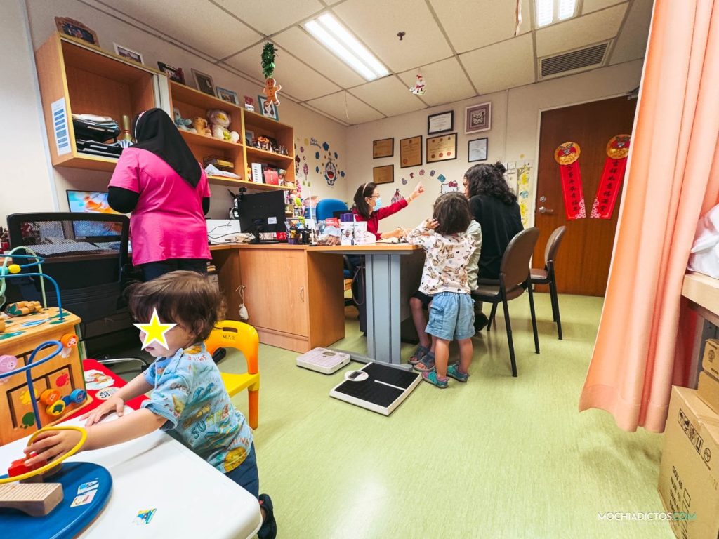 Consulta pediatrica en Penang