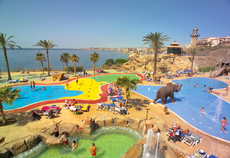 Hoteles con toboganes en málaga con niños