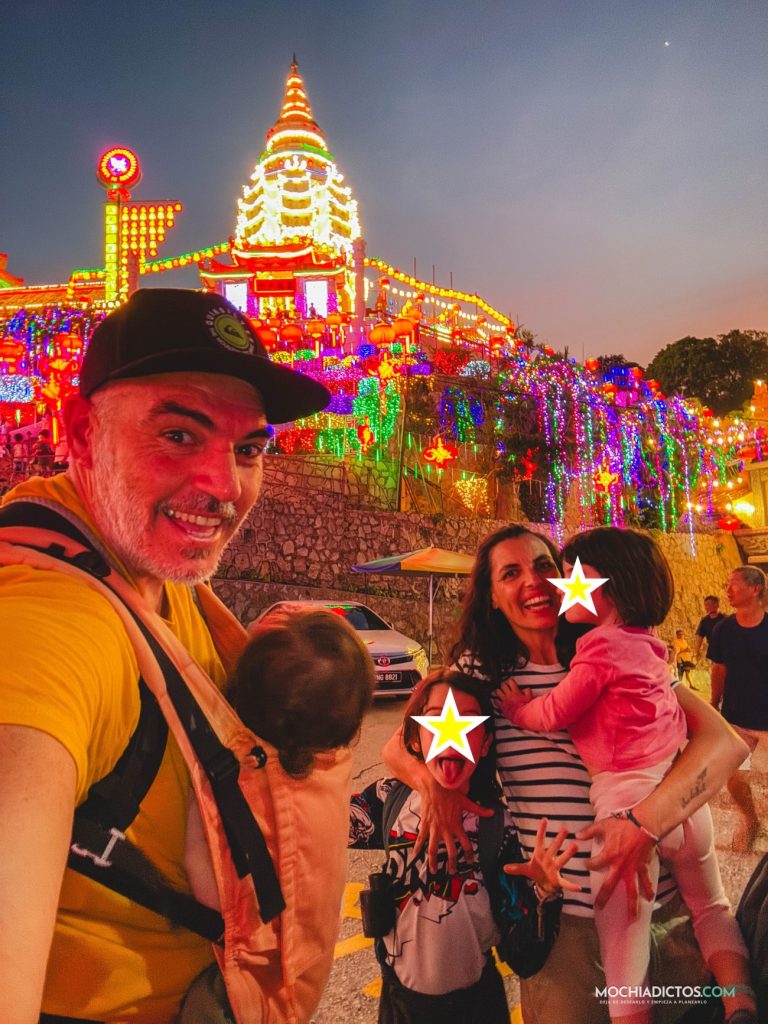 Iluminacion Kek Lok si en año nuevo chino