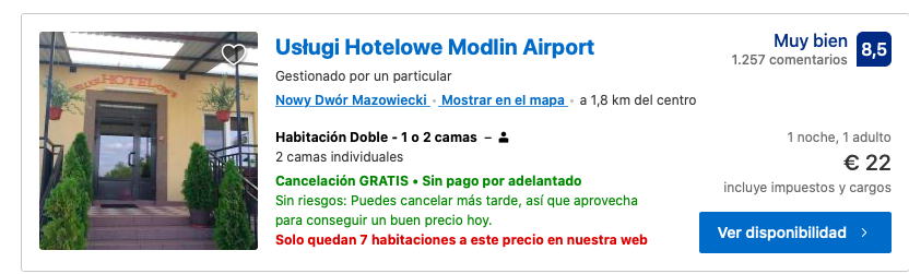 donde alojarse cerca aeropuerto modlin